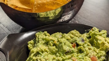 Table-side Guacamole